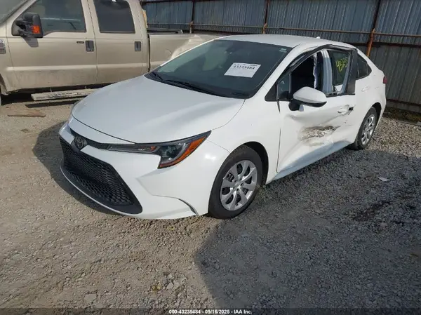 5YFEPMAE4MP208638 2021 TOYOTA COROLLA - Image 2
