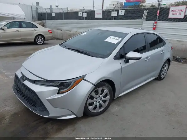 5YFEPMAE4MP214892 2021 TOYOTA COROLLA - Image 2