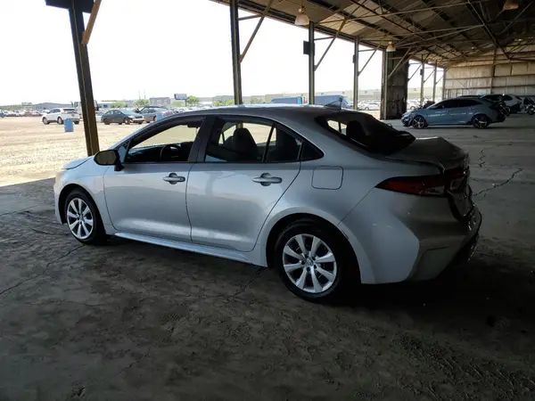 5YFEPMAE4MP215864 2021 TOYOTA COROLLA - Image 2