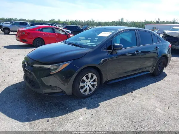 5YFEPMAE4MP227044 2021 TOYOTA COROLLA - Image 2