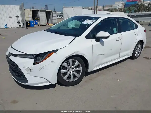 5YFEPMAE4MP255426 2021 TOYOTA COROLLA - Image 2