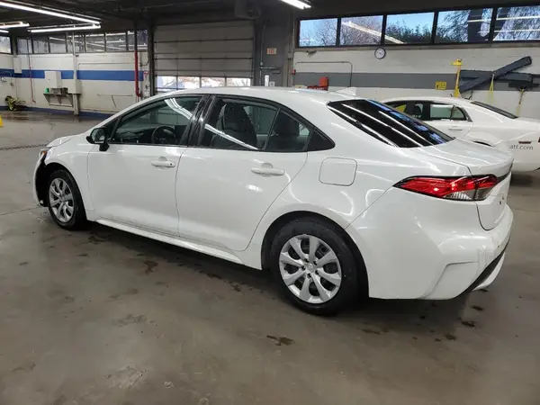 5YFEPMAE4MP257337 2021 TOYOTA COROLLA - Image 2