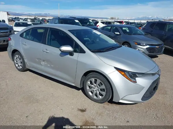 5YFEPMAE4MP260268 2021 TOYOTA COROLLA - Image 1