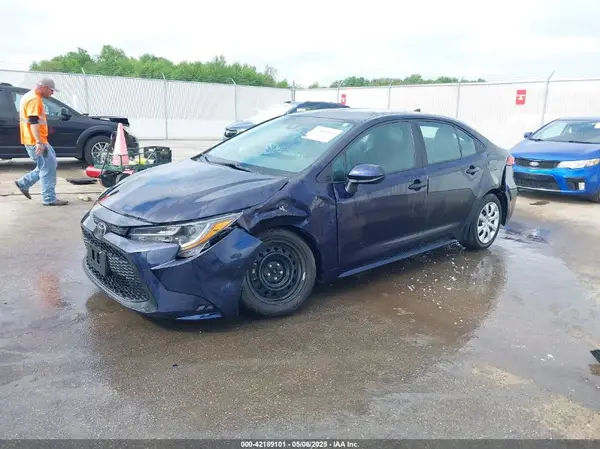5YFEPMAE4MP260948 2021 TOYOTA COROLLA - Image 2
