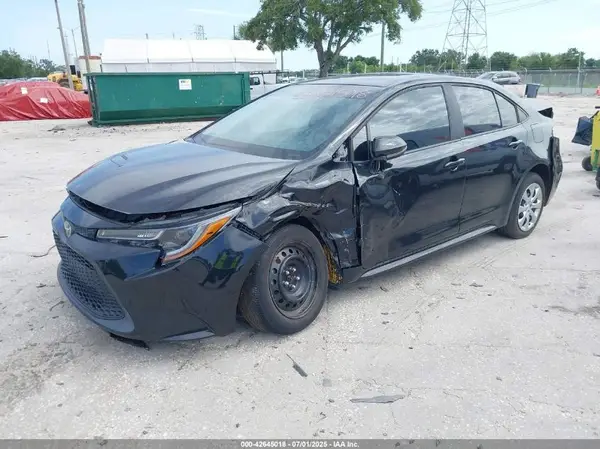 5YFEPMAE4MP267737 2021 TOYOTA COROLLA - Image 2