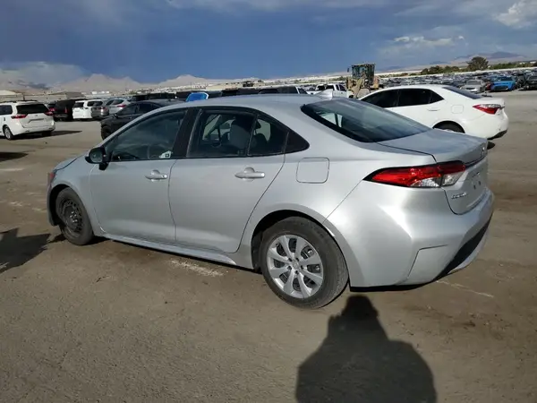 5YFEPMAE4NP275094 2022 TOYOTA COROLLA - Image 2