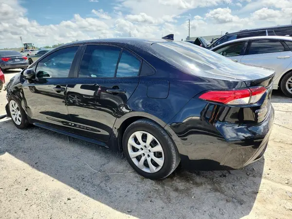 5YFEPMAE4NP276133 2022 TOYOTA COROLLA - Image 2