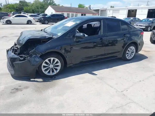 5YFEPMAE4NP283342 2022 TOYOTA COROLLA - Image 2
