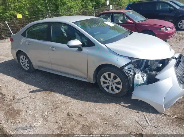 5YFEPMAE4NP289125 2022 TOYOTA COROLLA - Image 1