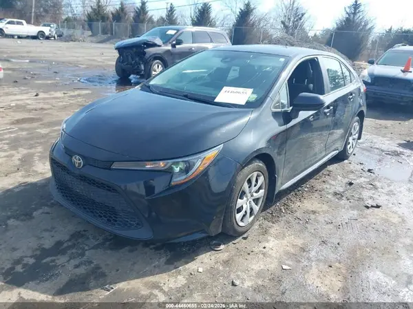 5YFEPMAE4NP289447 2022 TOYOTA COROLLA - Image 2