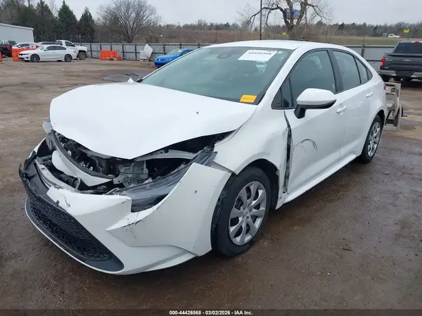 5YFEPMAE4NP292168 2022 TOYOTA COROLLA - Image 2