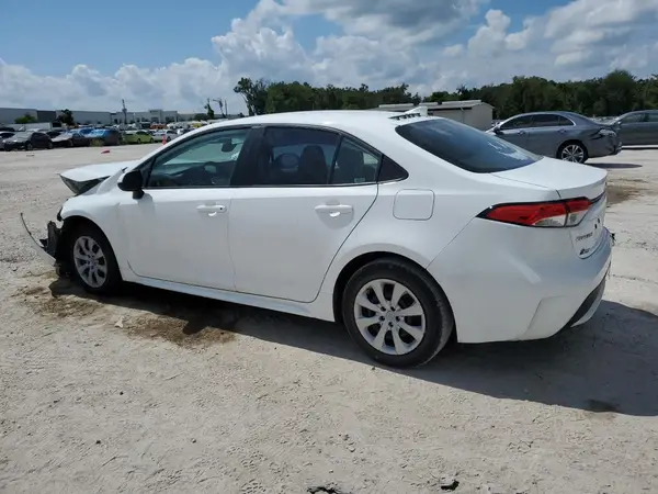5YFEPMAE4NP292686 2022 TOYOTA COROLLA - Image 2