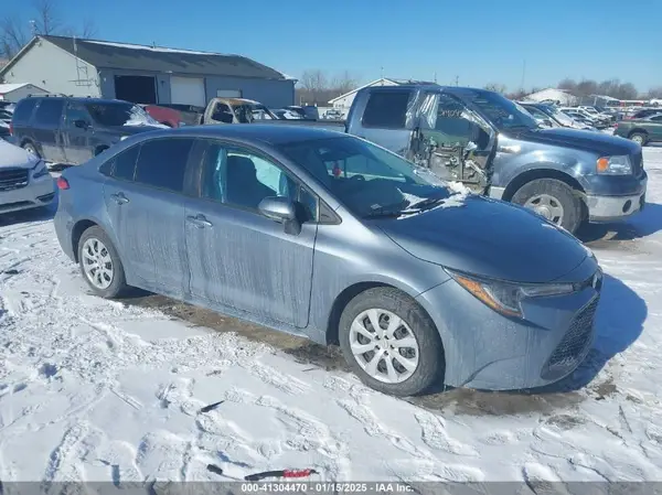 5YFEPMAE4NP296303 2022 TOYOTA COROLLA - Image 1