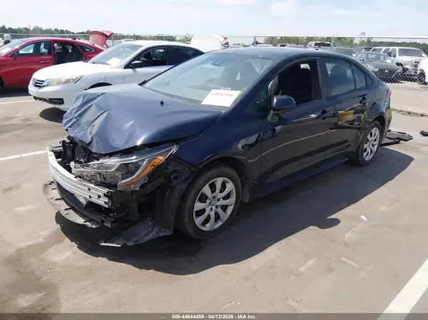 5YFEPMAE4NP301709 2022 TOYOTA COROLLA - Image 2