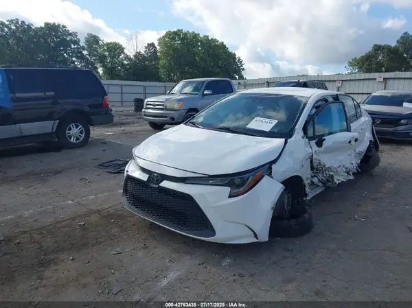 5YFEPMAE4NP304254 2022 TOYOTA COROLLA - Image 2