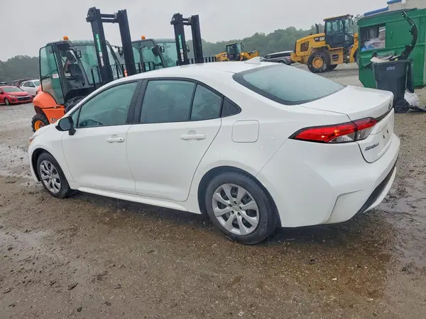 5YFEPMAE4NP305887 2022 TOYOTA COROLLA - Image 2