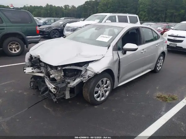 5YFEPMAE4NP306523 2022 TOYOTA COROLLA - Image 2
