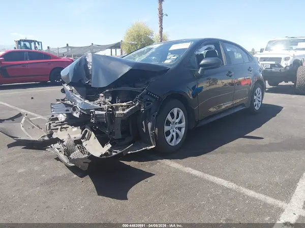 5YFEPMAE4NP309387 2022 TOYOTA COROLLA - Image 2