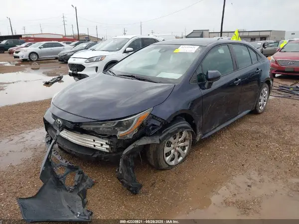 5YFEPMAE4NP310488 2022 TOYOTA COROLLA - Image 2