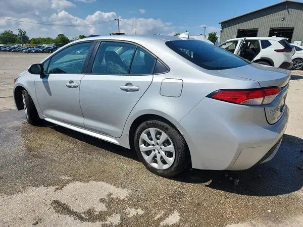 5YFEPMAE4NP310555 2022 TOYOTA COROLLA - Image 2