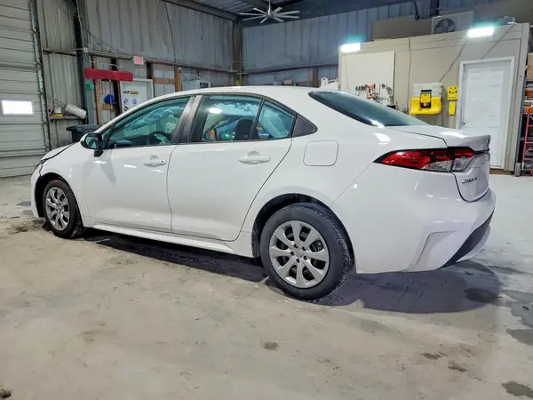5YFEPMAE4NP317568 2022 TOYOTA COROLLA - Image 2