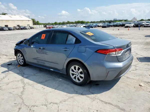 5YFEPMAE4NP318817 2022 TOYOTA COROLLA - Image 2