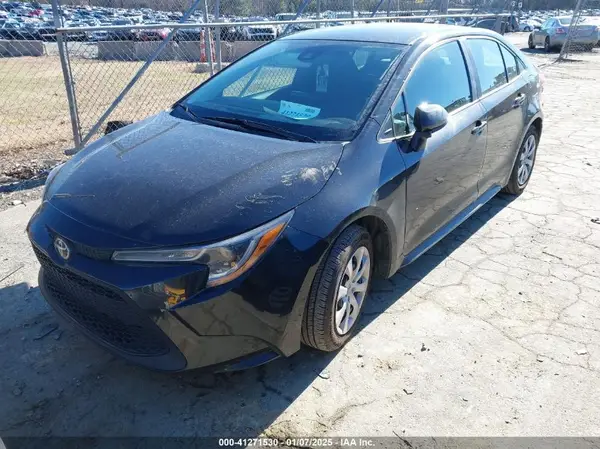 5YFEPMAE4NP326805 2022 TOYOTA COROLLA - Image 2