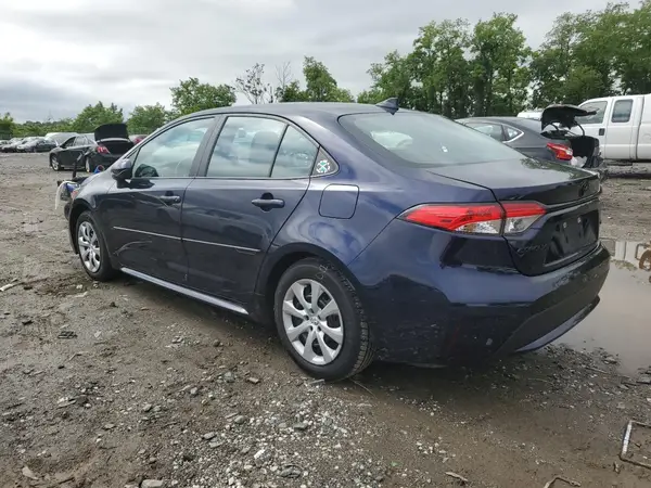 5YFEPMAE4NP328246 2022 TOYOTA COROLLA - Image 2