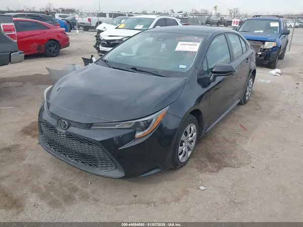 5YFEPMAE4NP329574 2022 TOYOTA COROLLA - Image 2