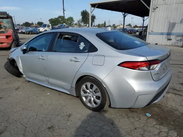 5YFEPMAE4NP332426 2022 TOYOTA COROLLA - Image 2
