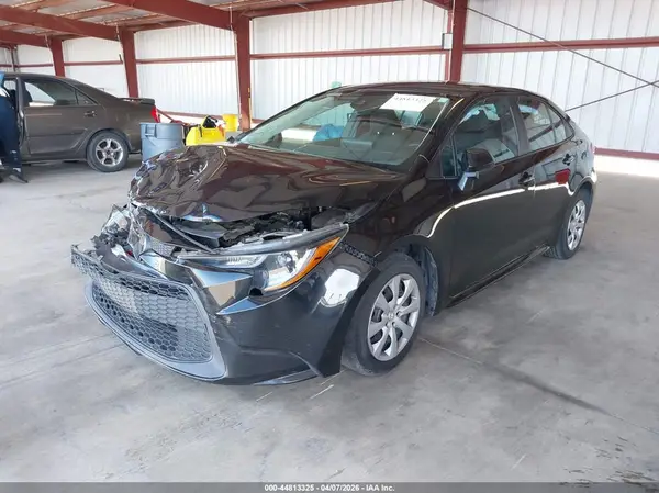5YFEPMAE4NP333205 2022 TOYOTA COROLLA - Image 2