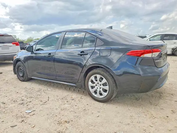 5YFEPMAE4NP334211 2022 TOYOTA COROLLA - Image 2