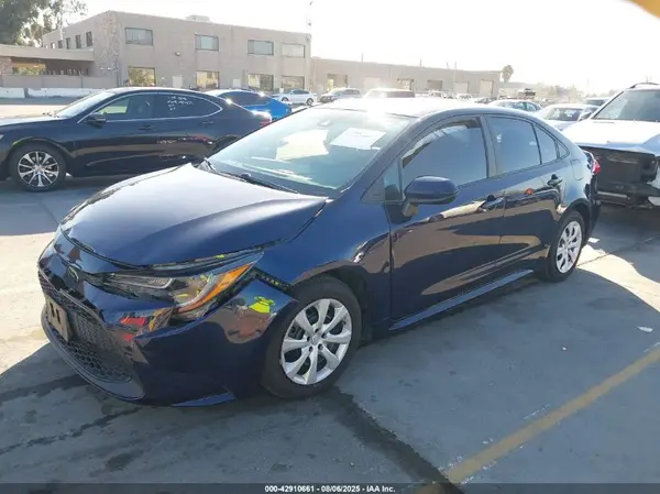 5YFEPMAE4NP335441 2022 TOYOTA COROLLA - Image 2