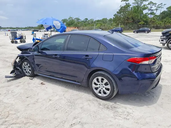 5YFEPMAE4NP336721 2022 TOYOTA COROLLA - Image 2
