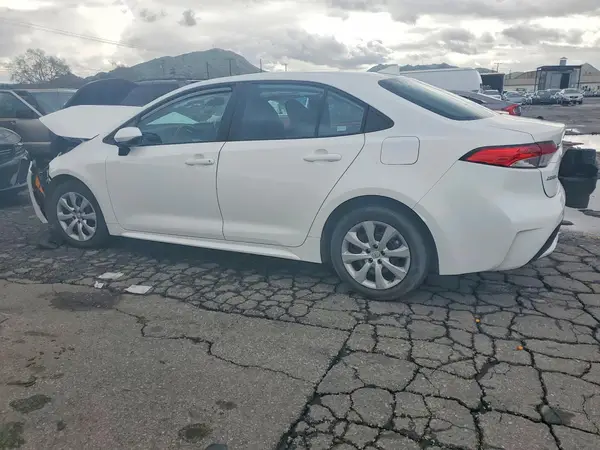 5YFEPMAE4NP342082 2022 TOYOTA COROLLA - Image 2