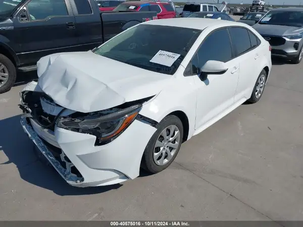 5YFEPMAE4NP346763 2022 TOYOTA COROLLA - Image 2