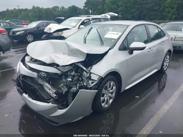 5YFEPMAE4NP350070 2022 TOYOTA COROLLA - Image 2
