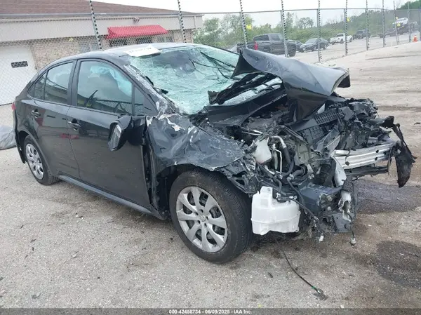 5YFEPMAE4NP351462 2022 TOYOTA COROLLA - Image 1
