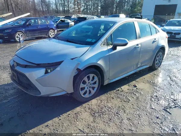 5YFEPMAE4NP356807 2022 TOYOTA COROLLA - Image 2