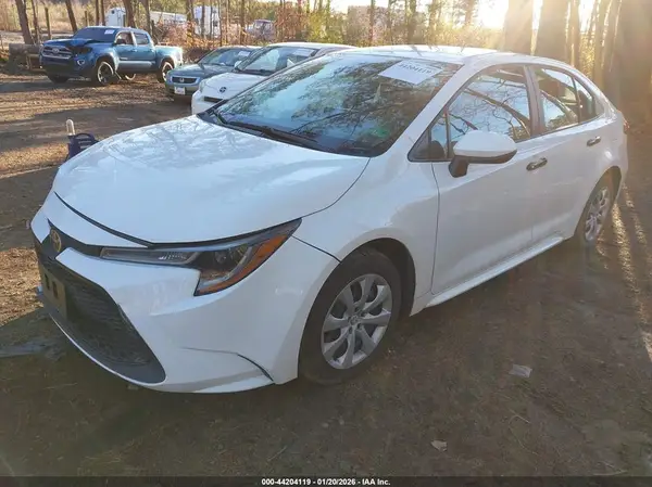 5YFEPMAE4NP359206 2022 TOYOTA COROLLA - Image 2