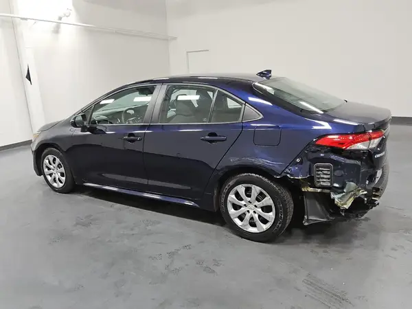 5YFEPMAE4NP359335 2022 TOYOTA COROLLA - Image 2