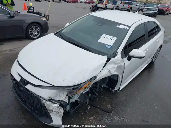 5YFEPMAE4NP361022 2022 TOYOTA COROLLA - Image 2