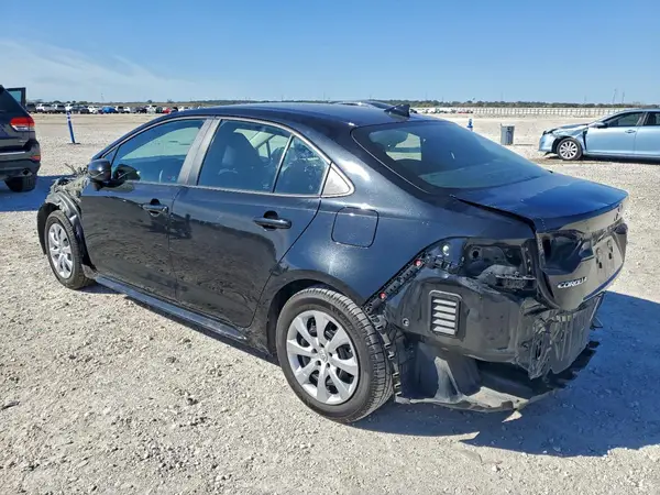5YFEPMAE4NP363854 2022 TOYOTA COROLLA - Image 2