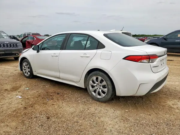 5YFEPMAE4NP363921 2022 TOYOTA COROLLA - Image 2