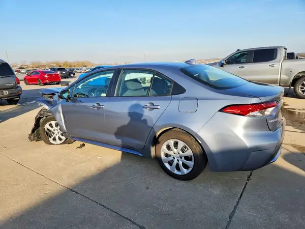 5YFEPMAE4NP366673 2022 TOYOTA COROLLA - Image 2