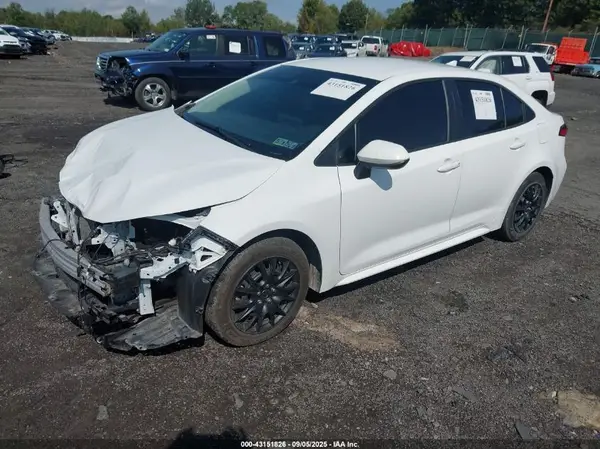 5YFEPMAE4NP368438 2022 TOYOTA COROLLA - Image 2