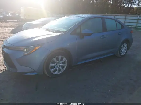5YFEPMAE4NP369492 2022 TOYOTA COROLLA - Image 2