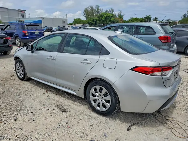 5YFEPMAE4NP369704 2022 TOYOTA COROLLA - Image 2