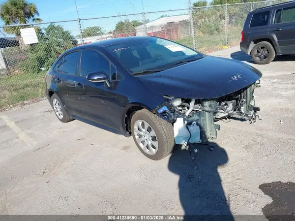 5YFEPMAE4NP373980 2022 TOYOTA COROLLA - Image 1