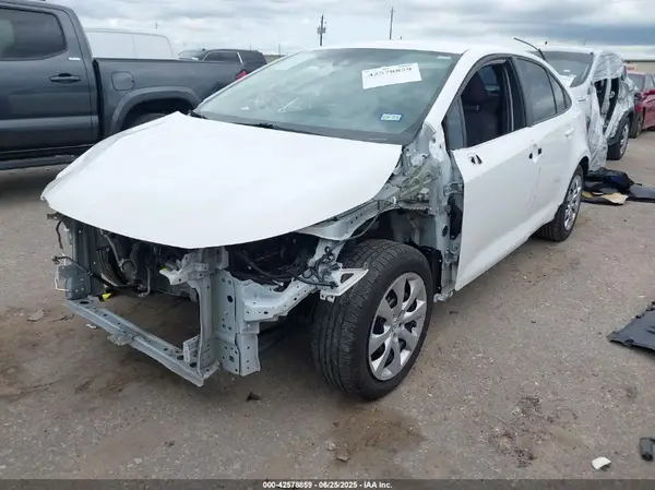 5YFEPMAE4NP374272 2022 TOYOTA COROLLA - Image 2